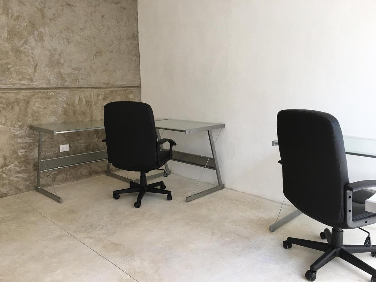 Furnished Office for Rent in Col. México near Prolongación Montejo, Mérida.