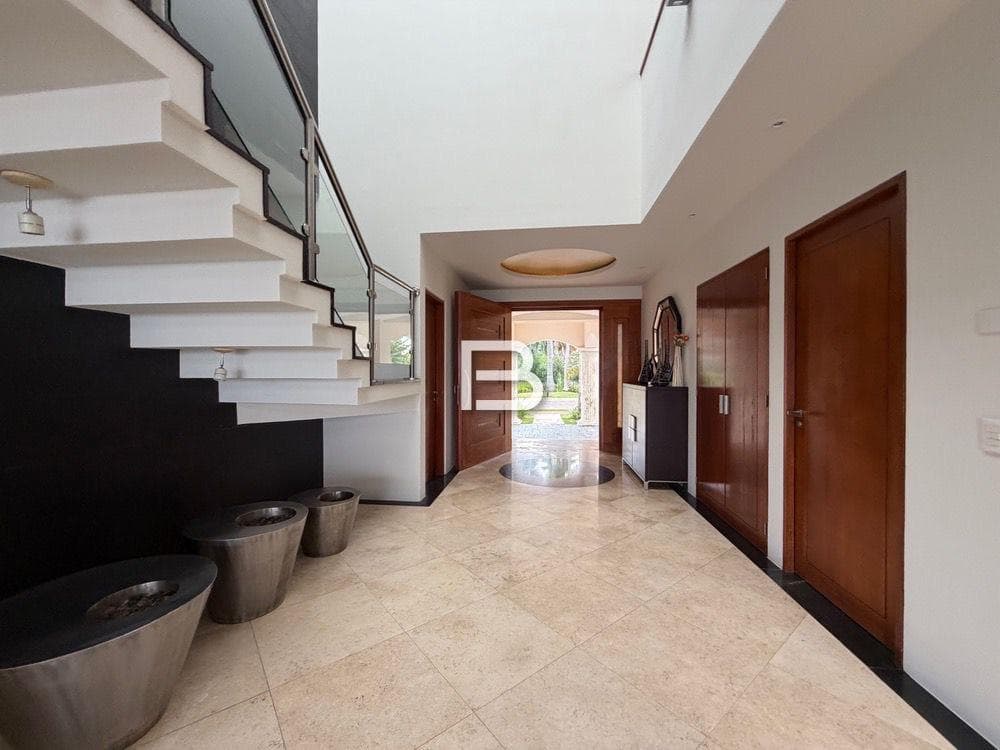 Furnished House for Rent in Isla Dorada with a Dock
