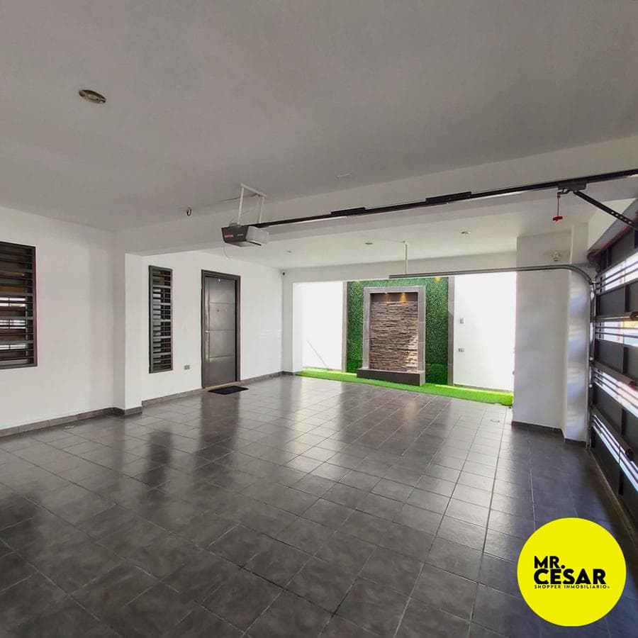 House for Sale in the Montecarlo Residential Area