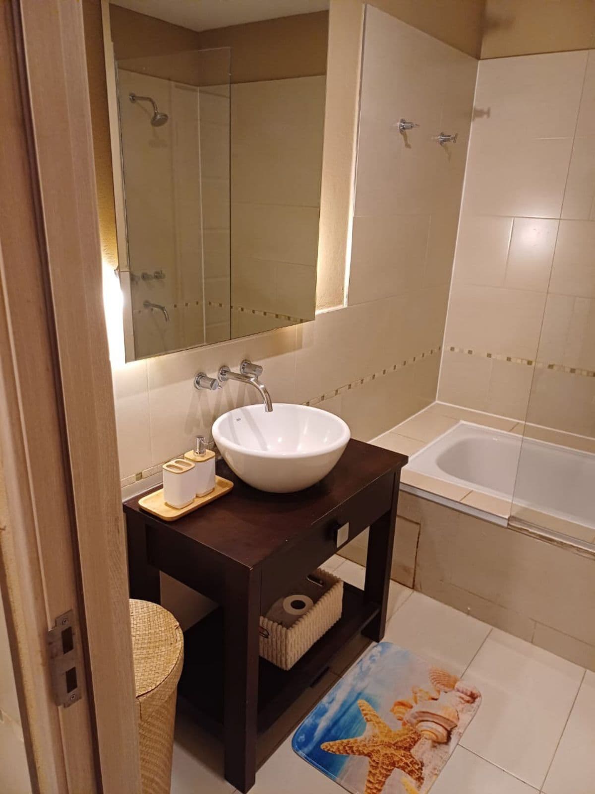 Apartment for Sale - Wyndham Condominiums