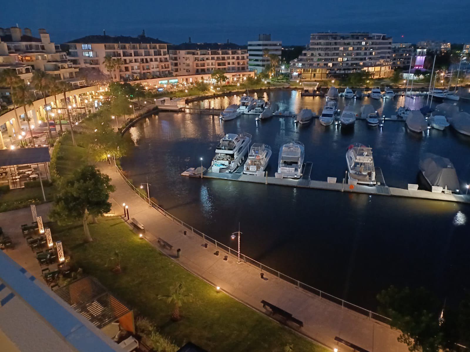 Apartment for Sale - Wyndham Condominiums