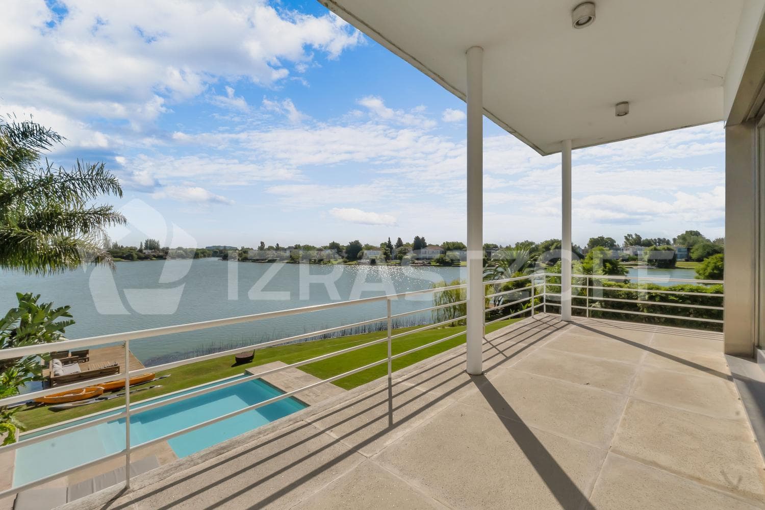 House for sale in Santa Bárbara, 3 or 4 bedrooms from the central lagoon, with a view of the sunset