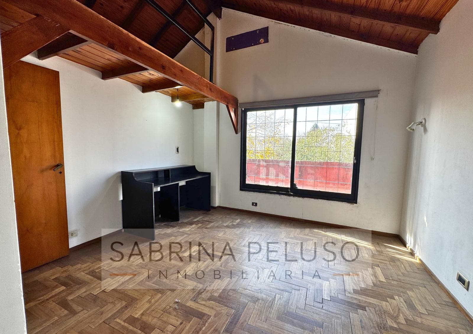 5-room penthouse for sale in Moreno—qualifies for CRED financing
