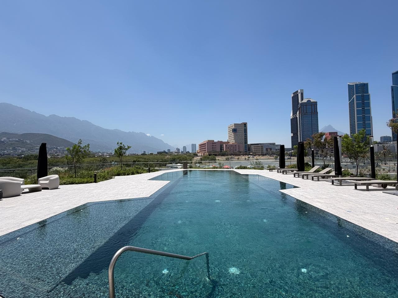 Apartment for Rent at Torre Lativ