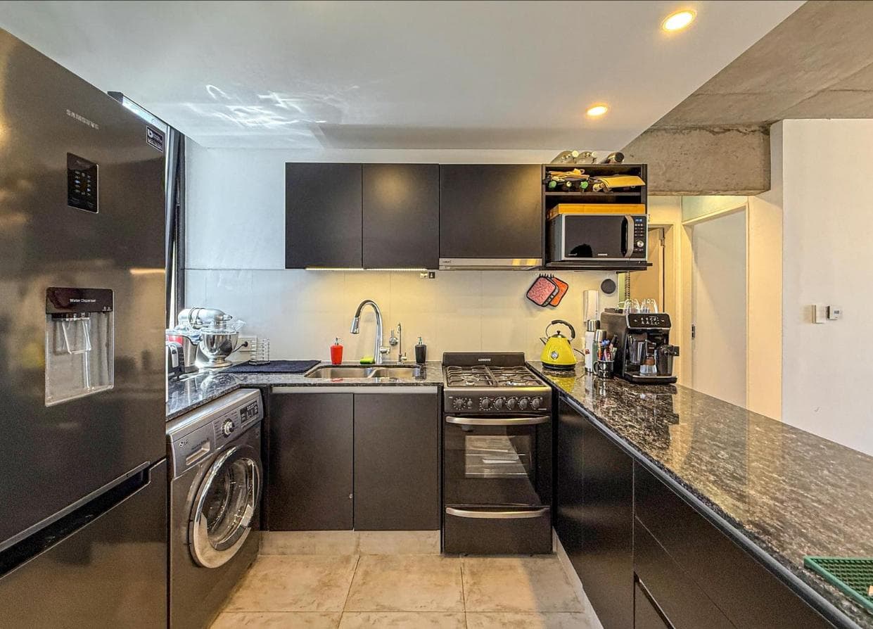FOR SALE: 2-bedroom apartment with a private terrace and garage. Pichincha, Rosario