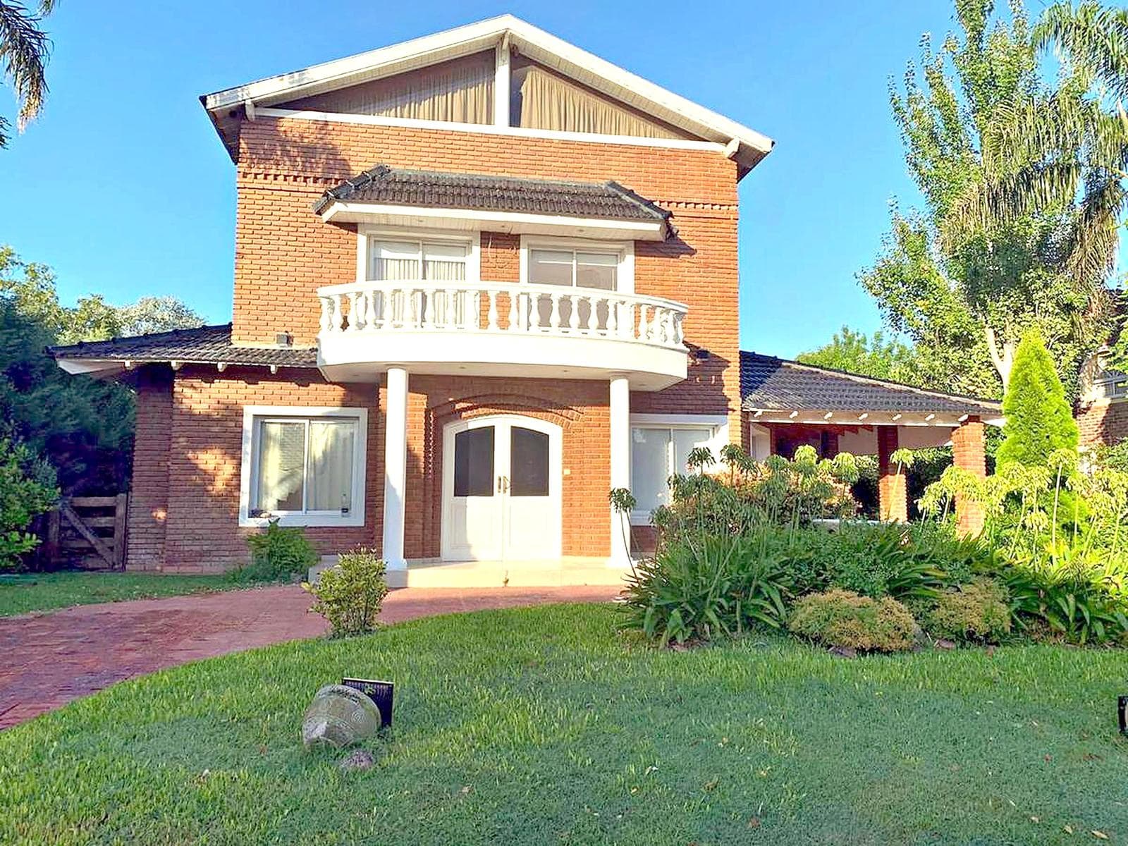 House for Sale in El Rocio, 5 Rooms