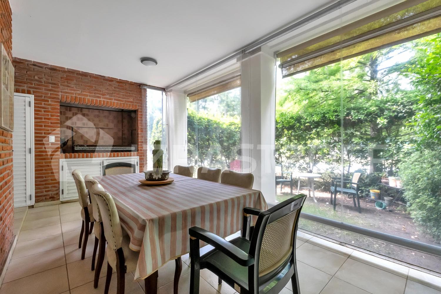 Three-bedroom apartment for sale in CC. Pueyrredon on the ground floor