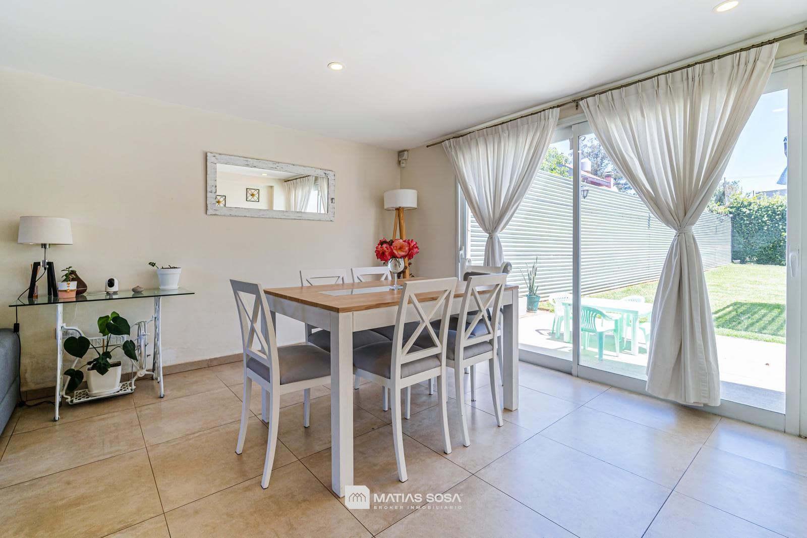 House in Las Colinas, P. Ramos - For Sale - Modern - Park
