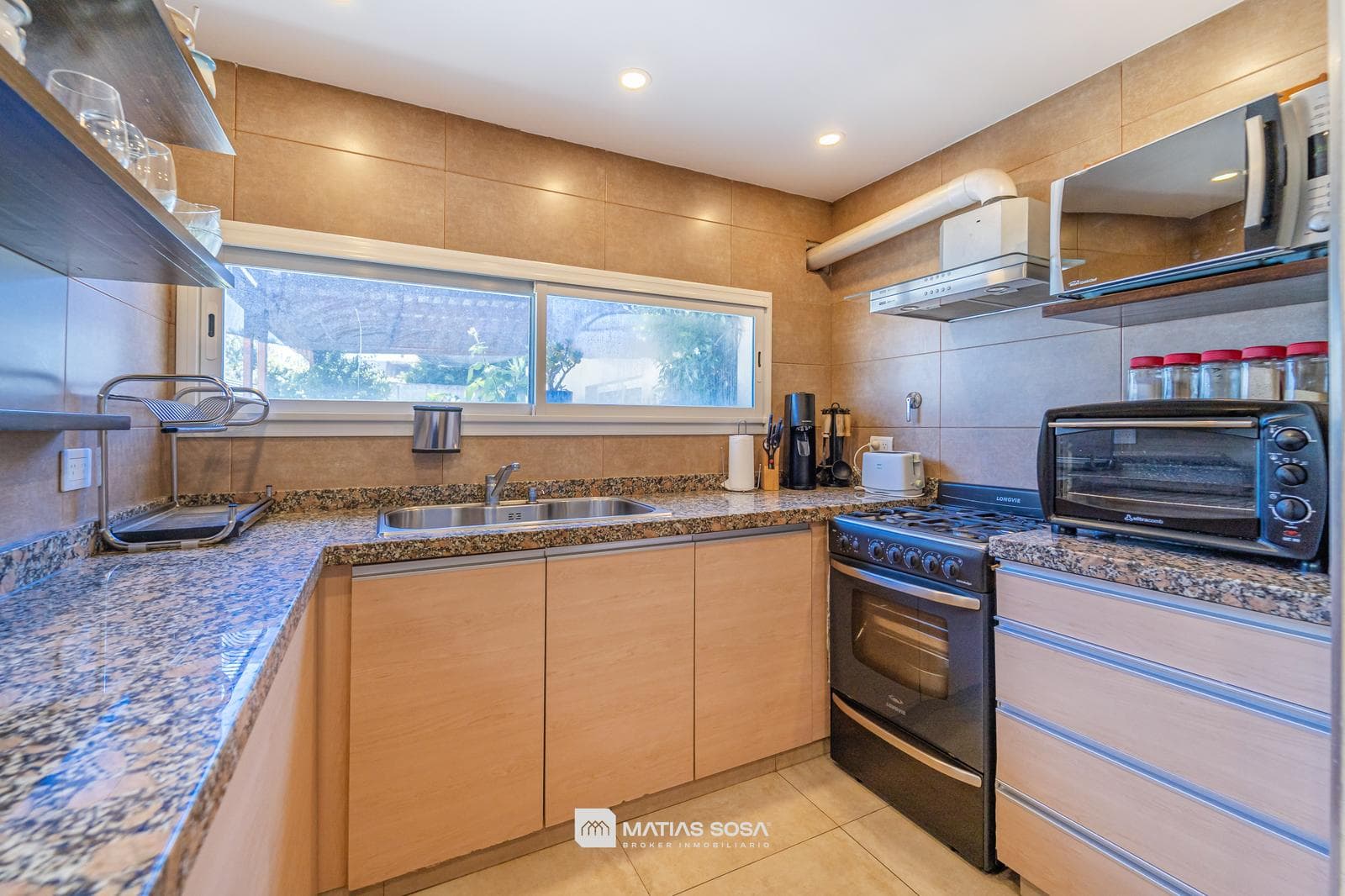 House in Las Colinas, P. Ramos - For Sale - Modern - Park