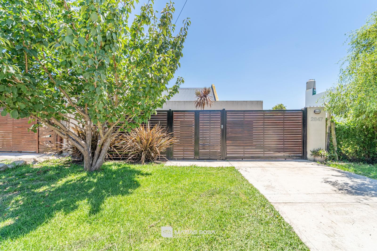 House in Las Colinas, P. Ramos - For Sale - Modern - Park