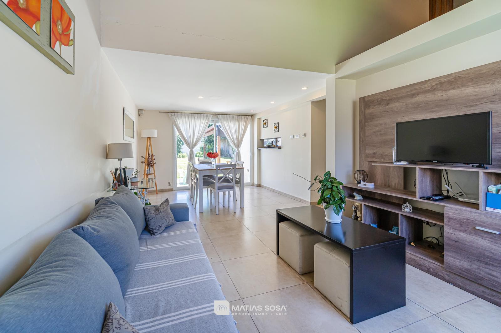 House in Las Colinas, P. Ramos - For Sale - Modern - Park