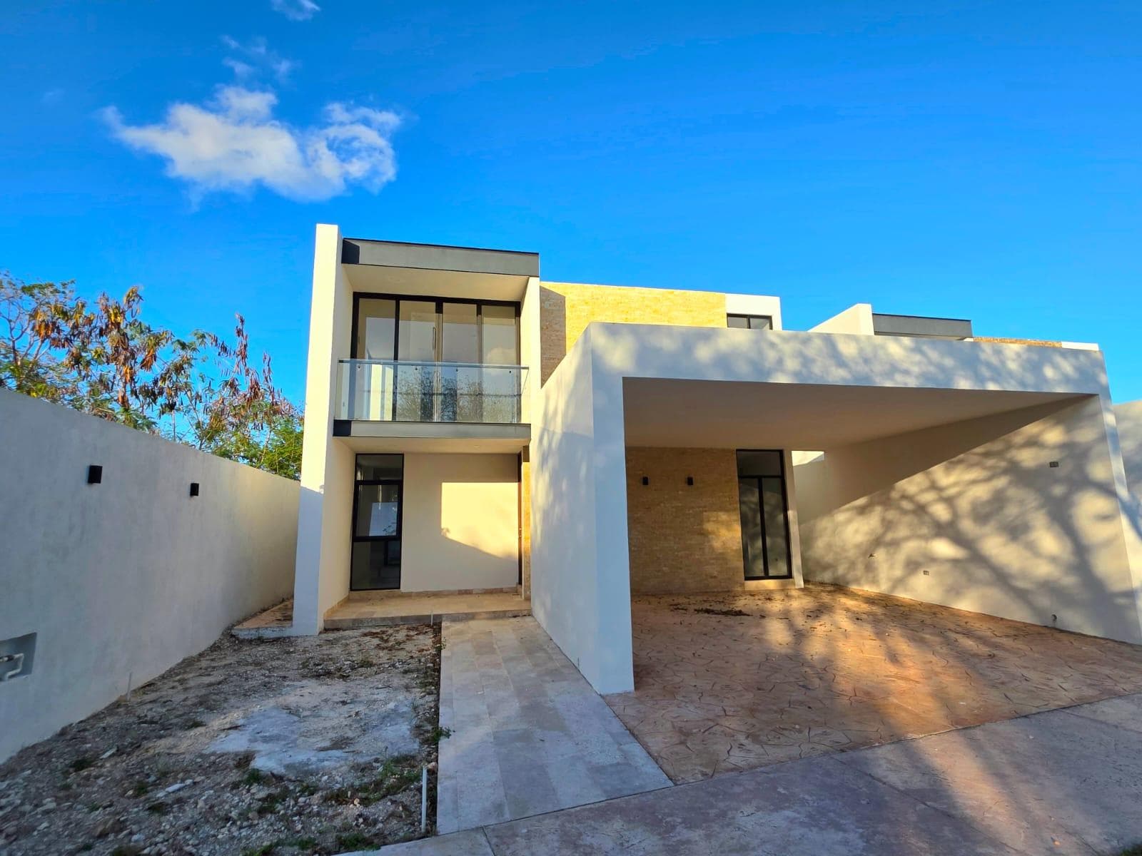 House for Sale in the Varena Cholul Residential Community