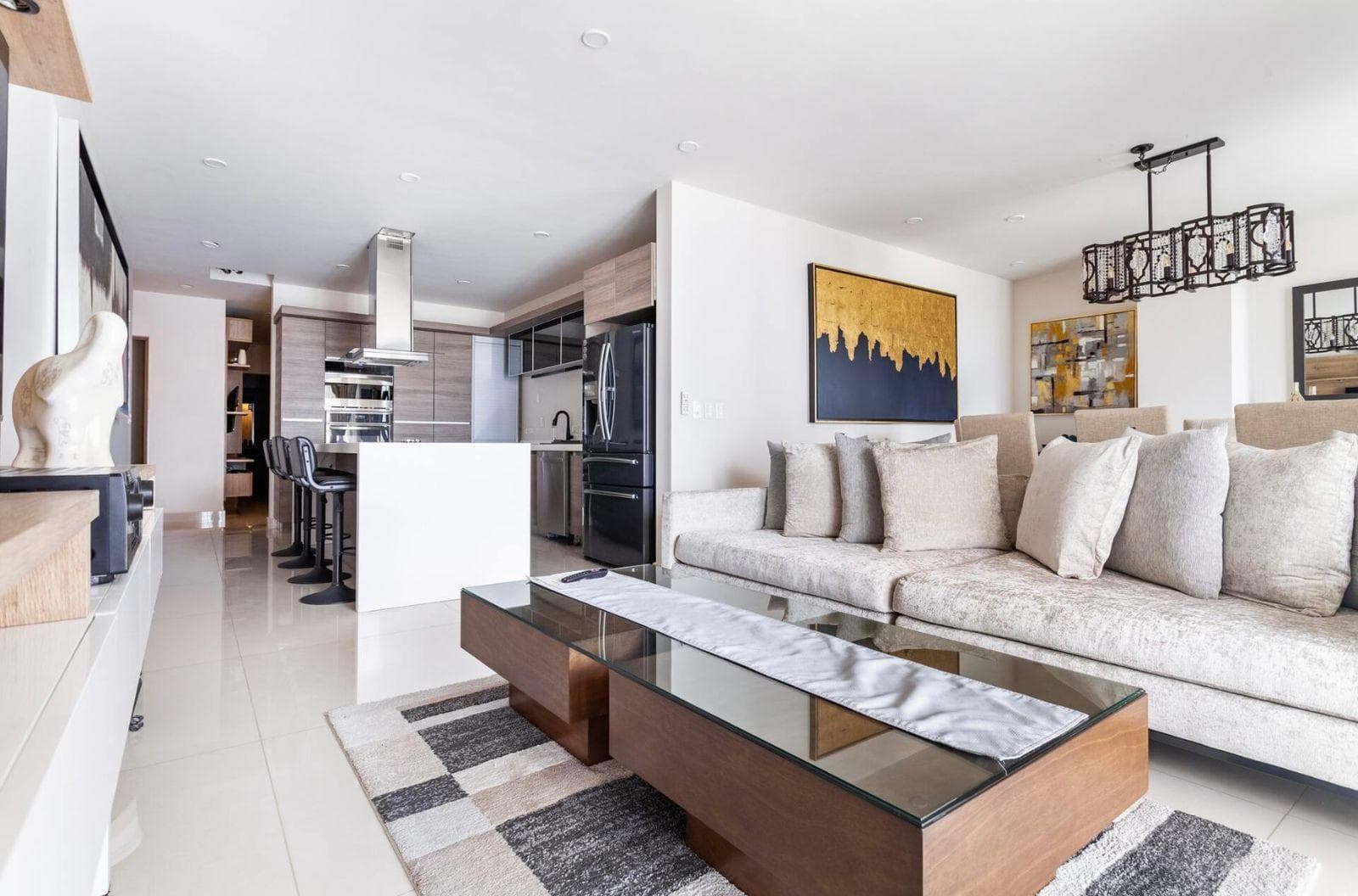 PENTHOUSE FOR SALE IN THE BAKARA TOWER, SANTA MARIA