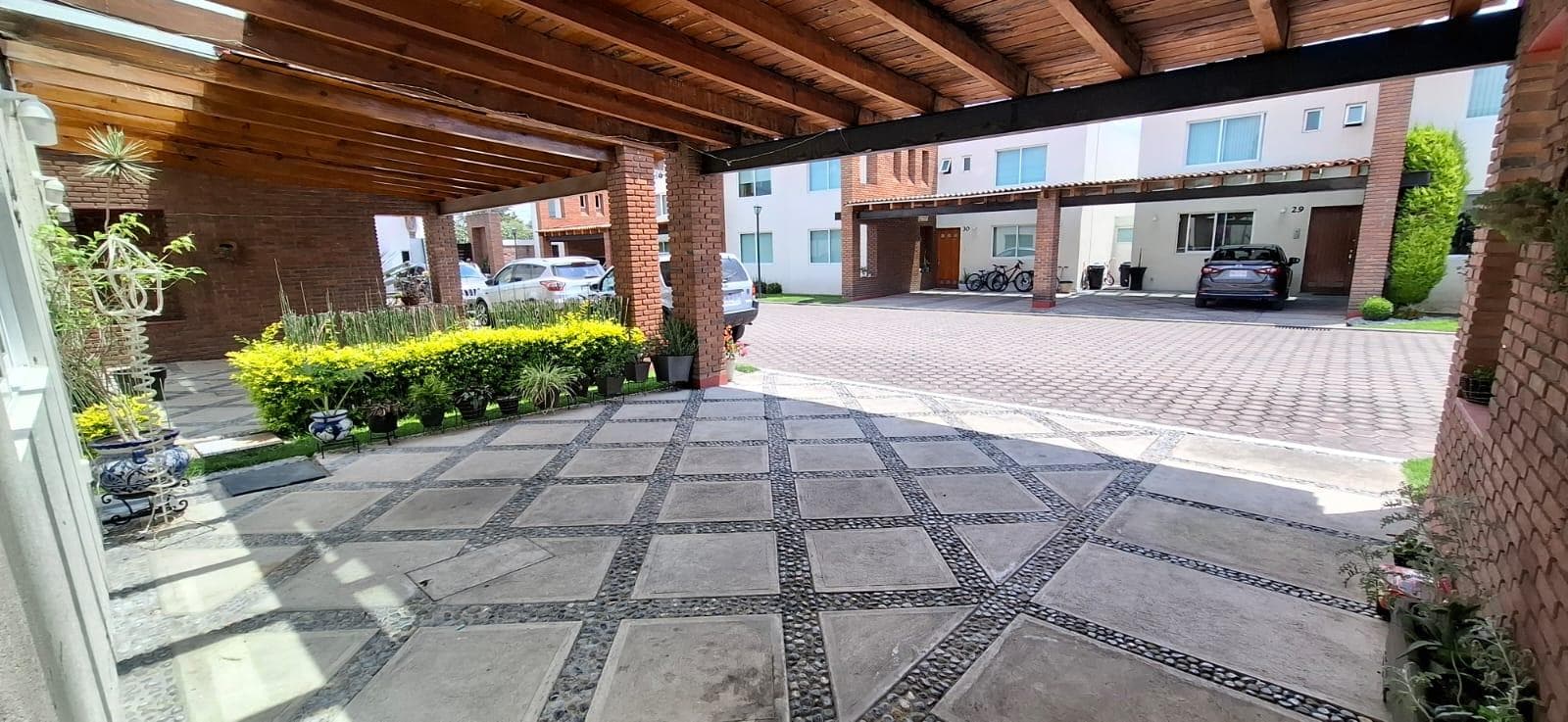 HOUSE FOR SALE IN METEPEC, VIANDAS RESIDENTIAL COMPLEX