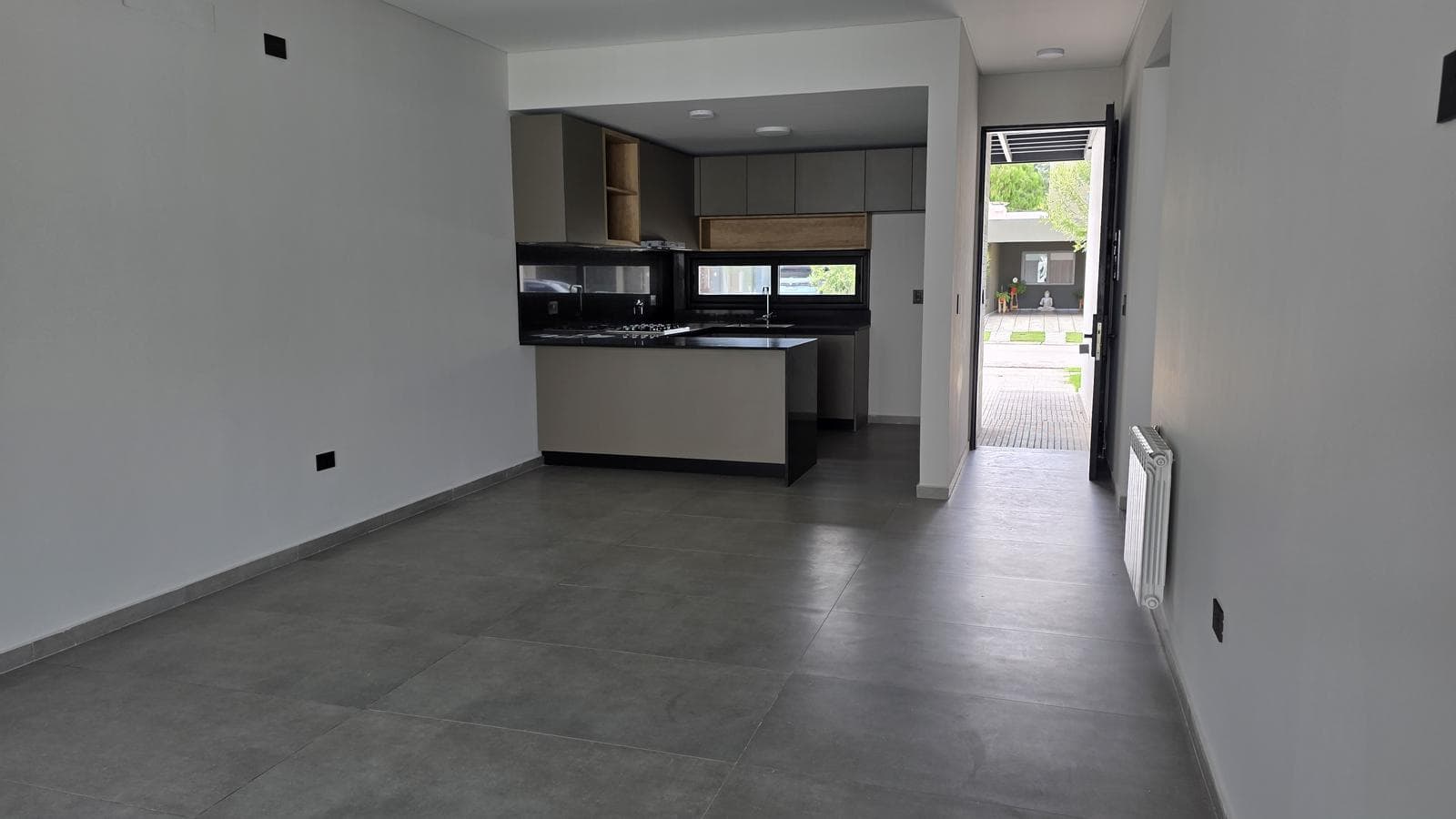 High-End Single-Story Home - Village | 2 En-Suite Bedrooms, Barbecue Area, and Garage - 112 m²