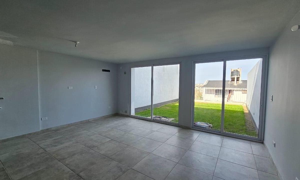 Newly renovated duplex | 3 bedrooms (including one suite), terrace with hot tub, and 2 parking spaces | View of the mountains
