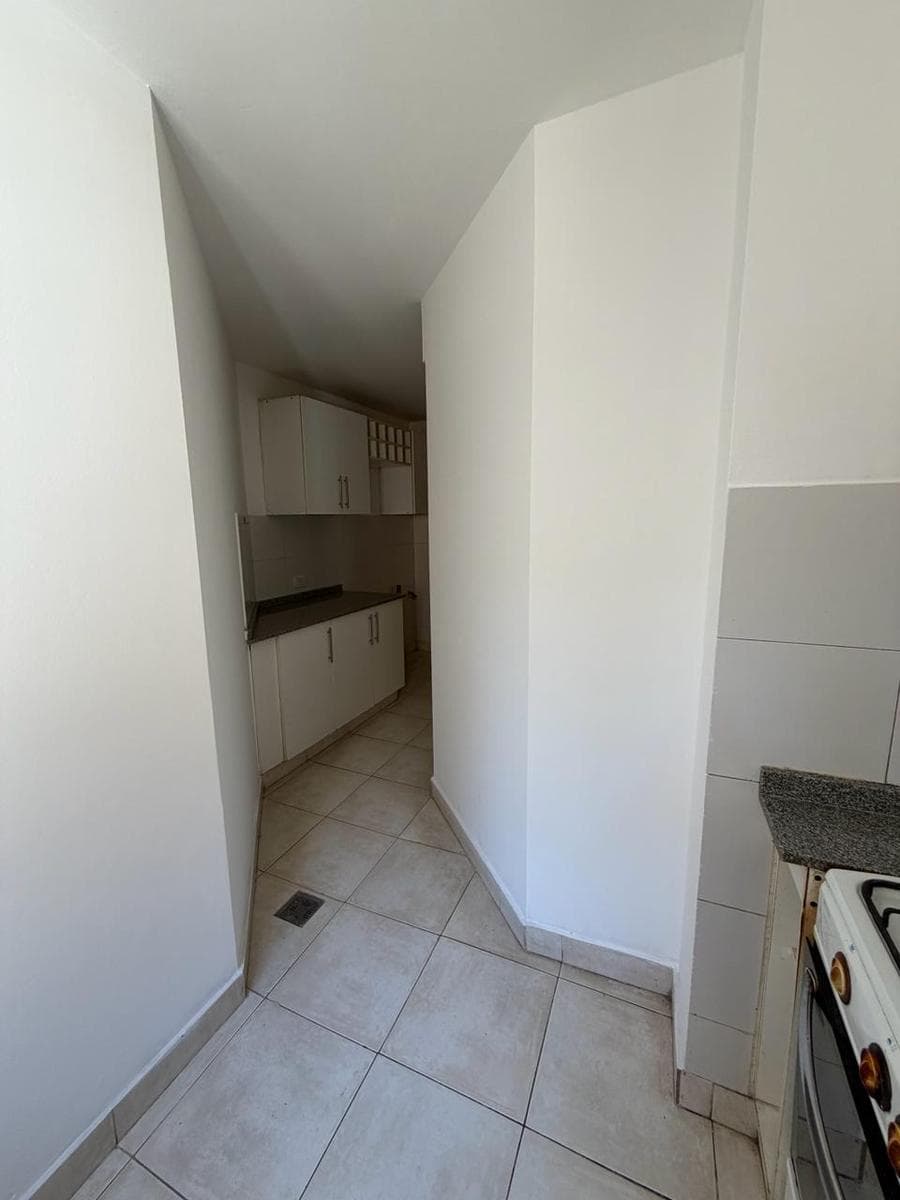 Apartment in Nueva Córdoba: 2 bedrooms, 2 bathrooms, storage room, title deed, and spacious balcony