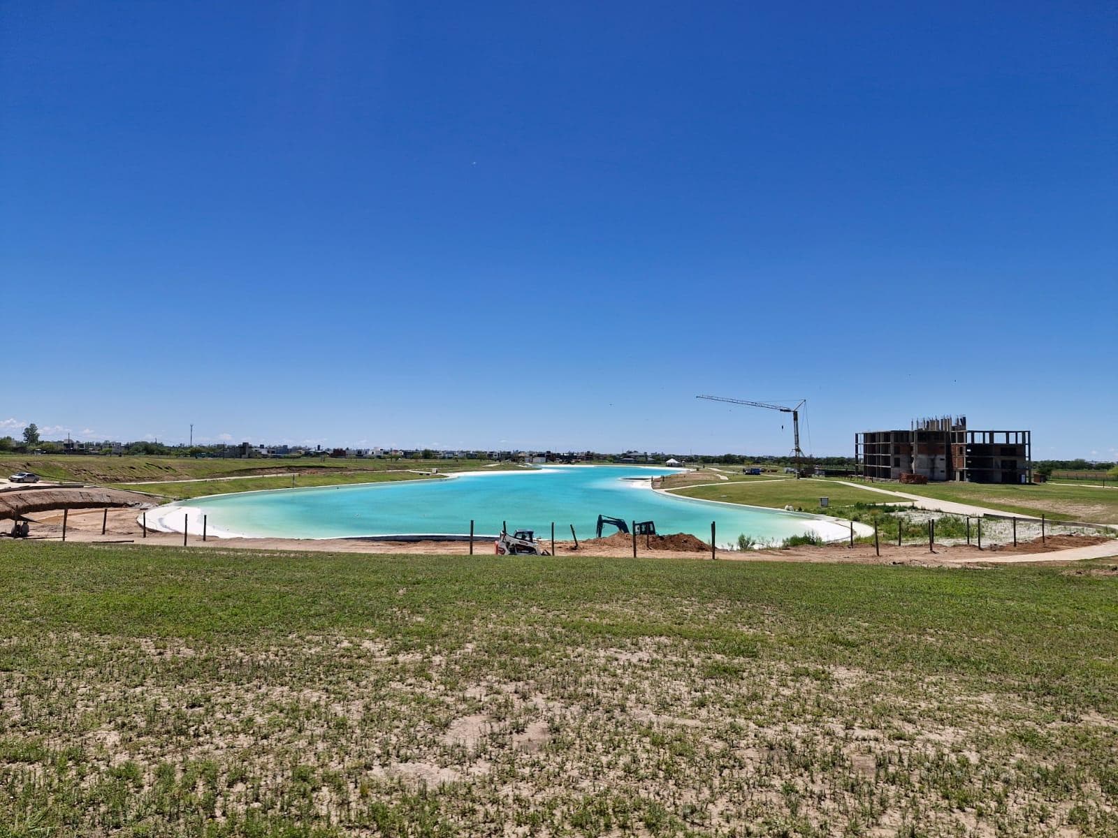 ACQUAVISTA LOTS FOR SALE—500 TO 750 M2