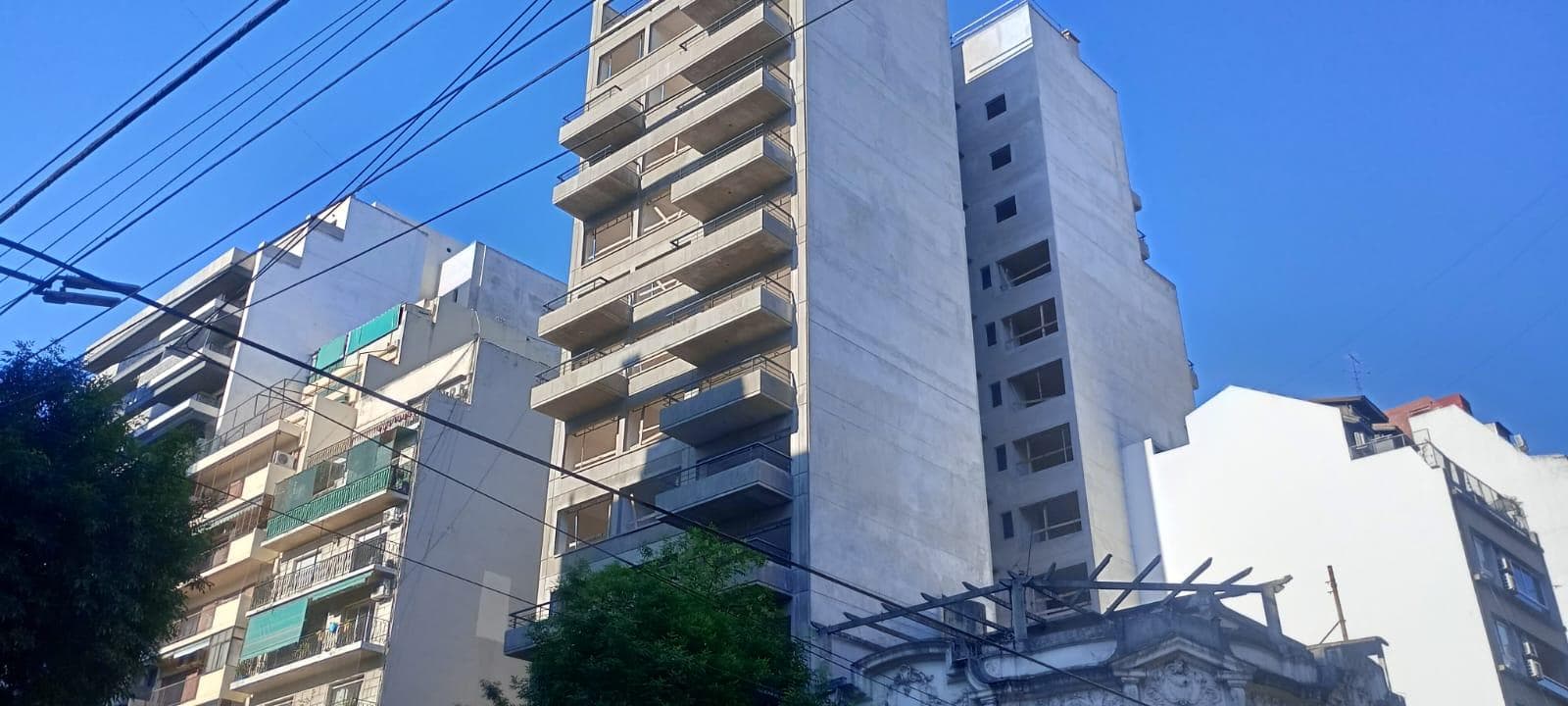 Apartment for sale in Caballito: 3 bedrooms, 12th floor—1 suite with balcony and terrace—Financing available after closing!