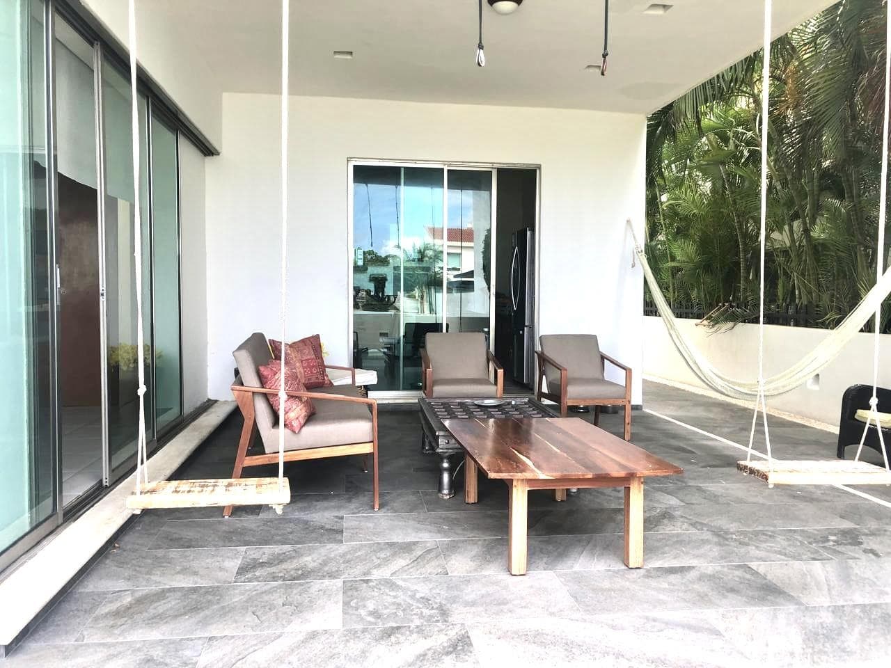 ISLA DORADA House, Hotel District