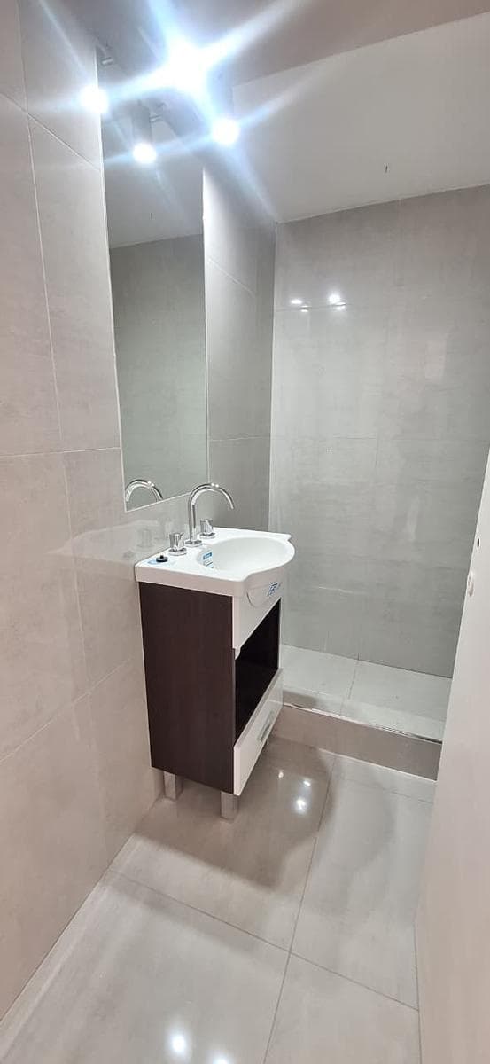 A Renovated 3-Room House in Parque Luro