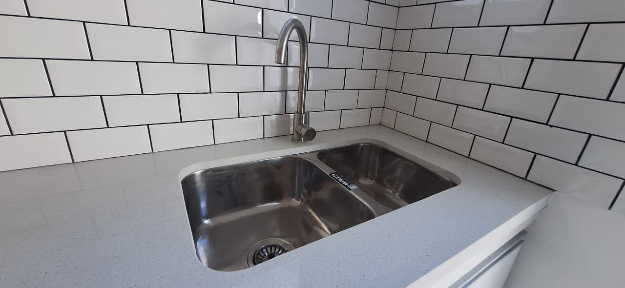 Casa 3 ambientes reciclada en parque luro