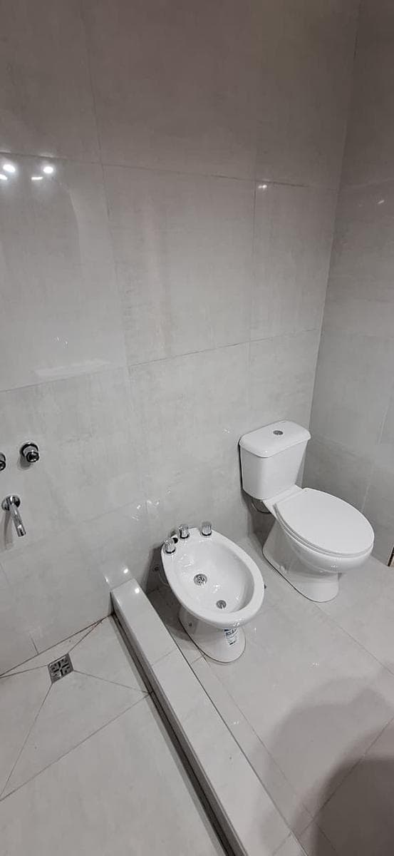 Casa 3 ambientes reciclada en parque luro