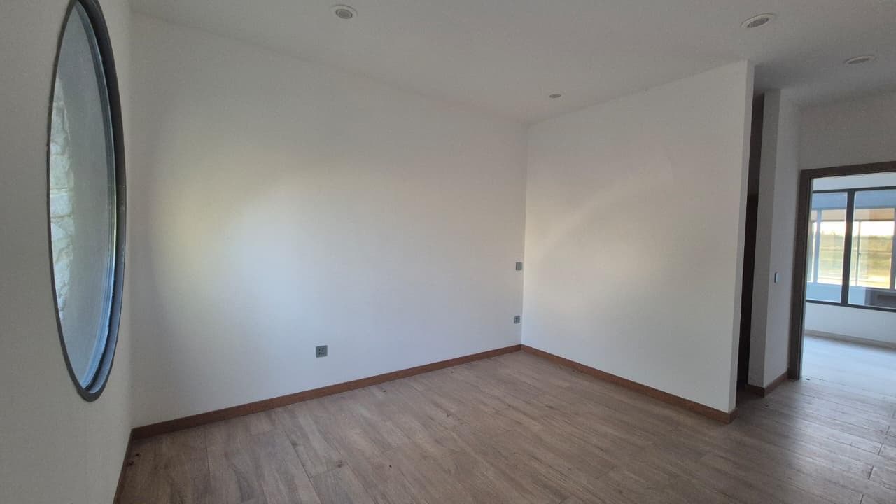 Designer Home in El Naudir