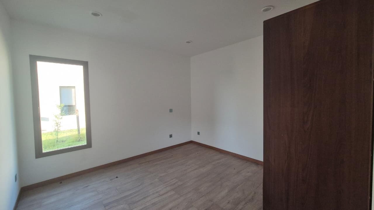 Designer Home in El Naudir