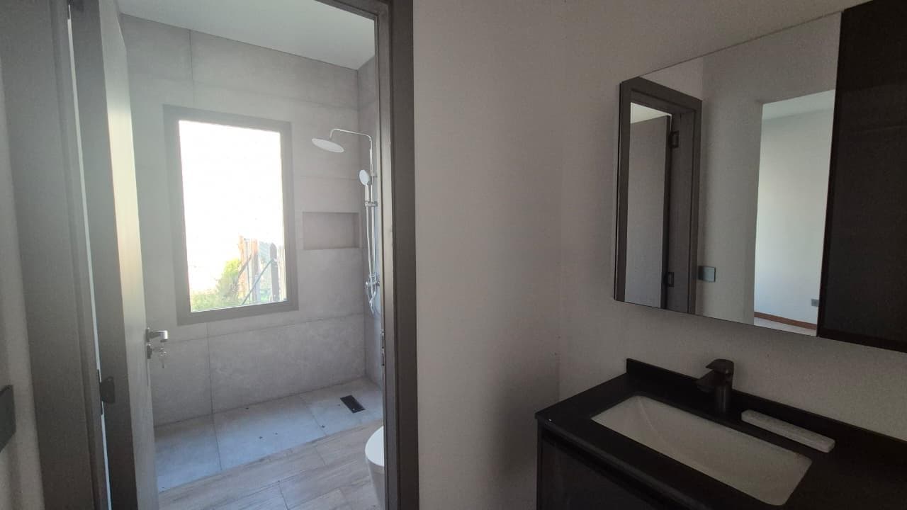 Designer Home in El Naudir