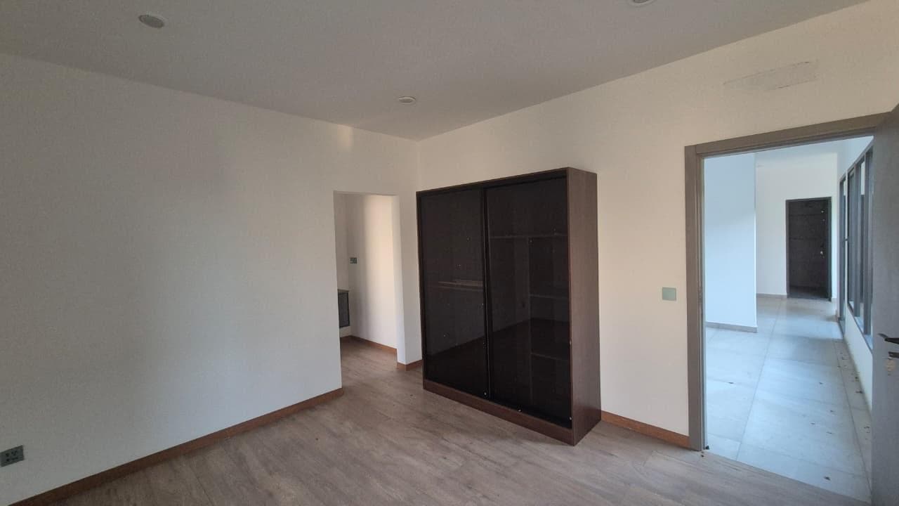 Designer Home in El Naudir
