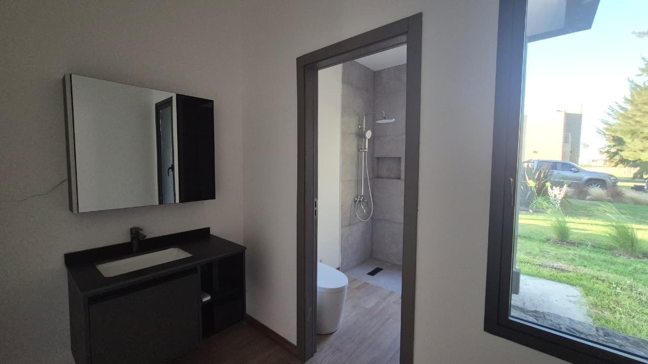 Designer Home in El Naudir