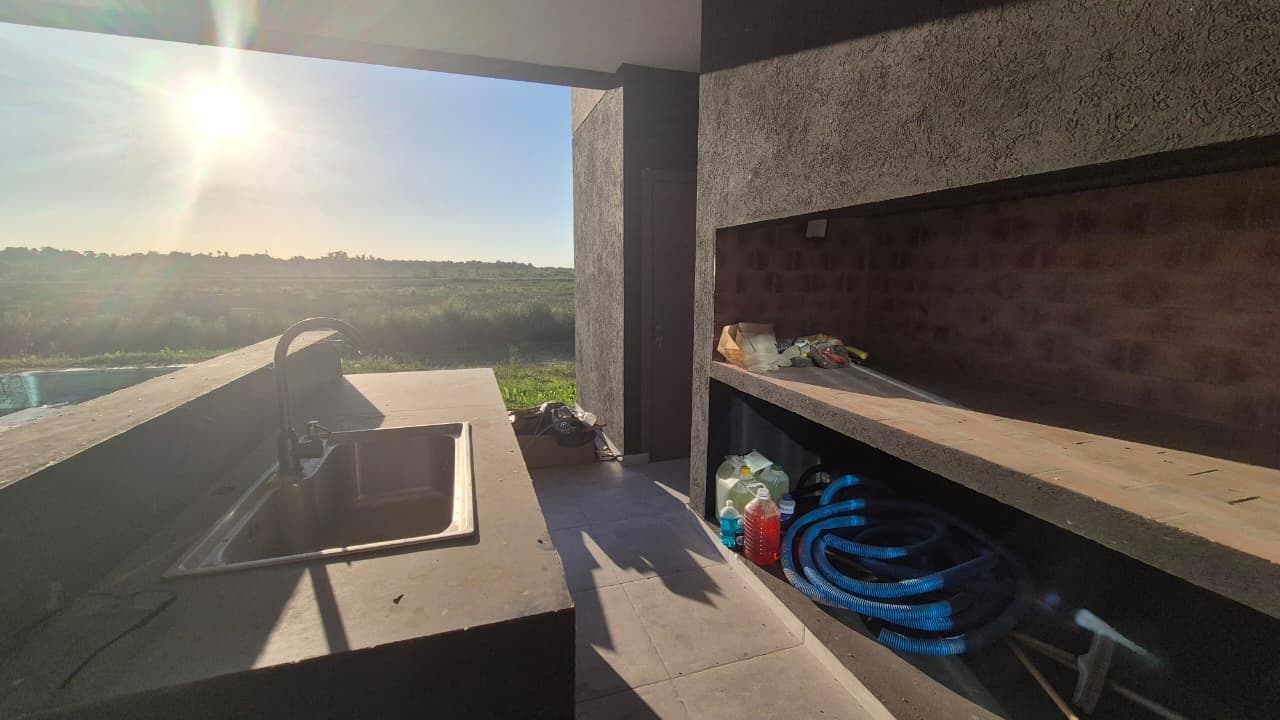 Designer Home in El Naudir