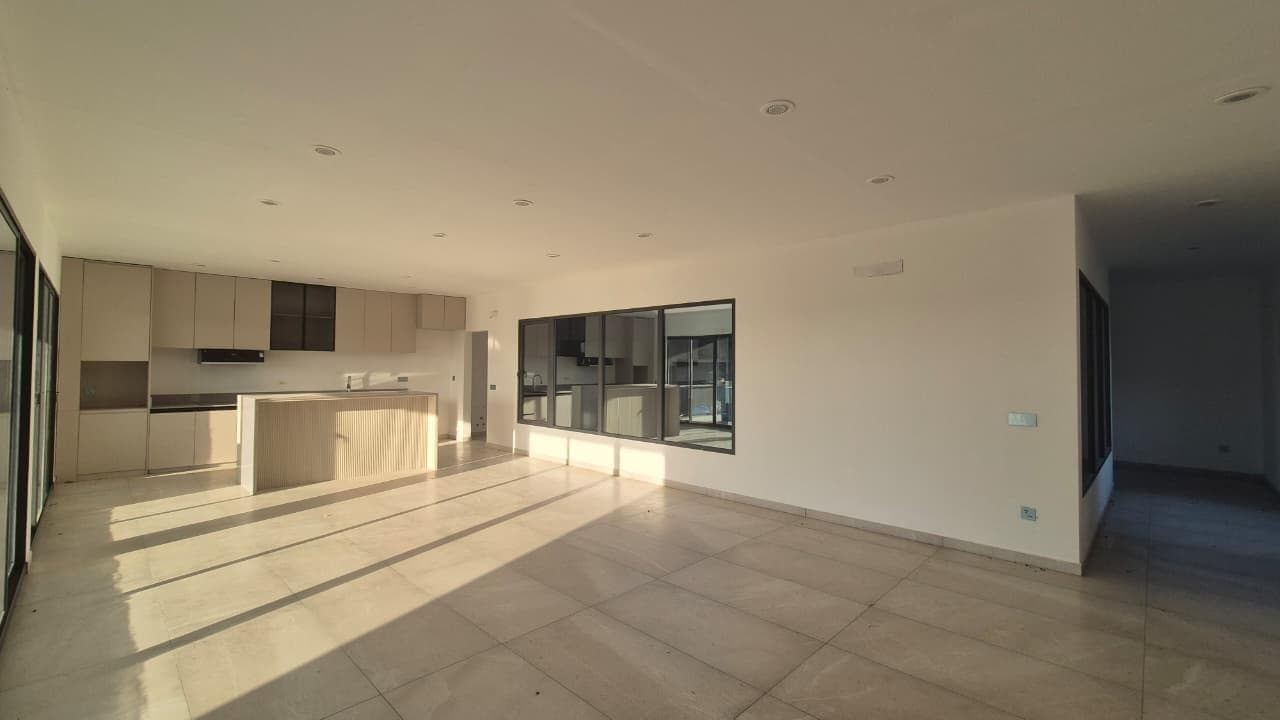 Designer Home in El Naudir