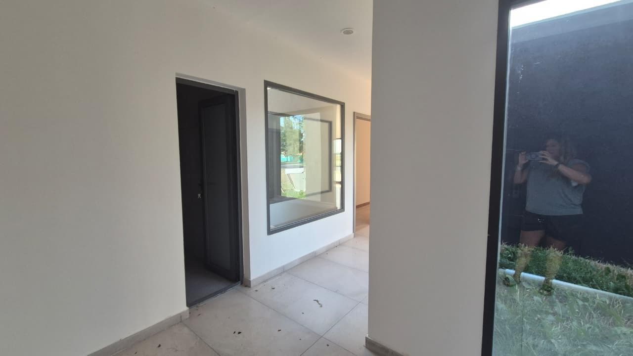Designer Home in El Naudir