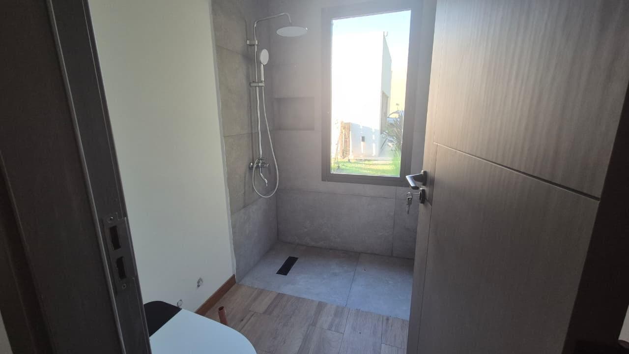 Designer Home in El Naudir