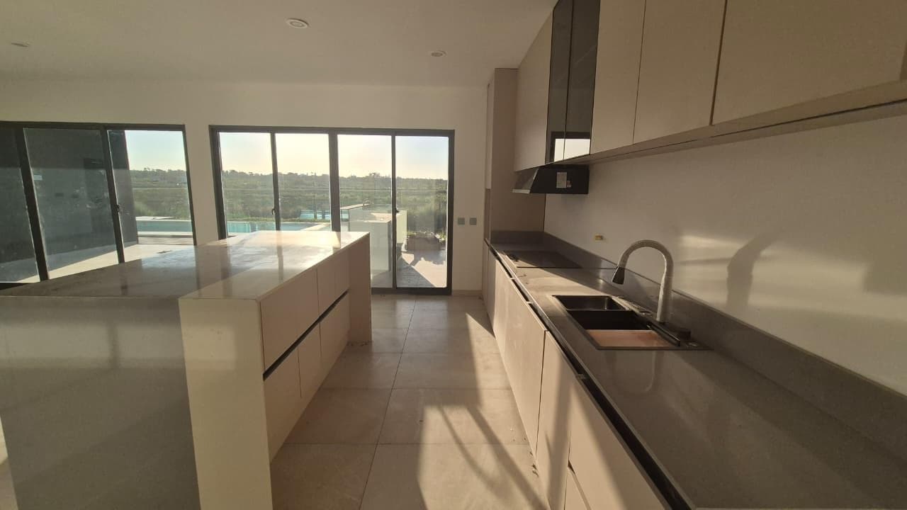 Designer Home in El Naudir