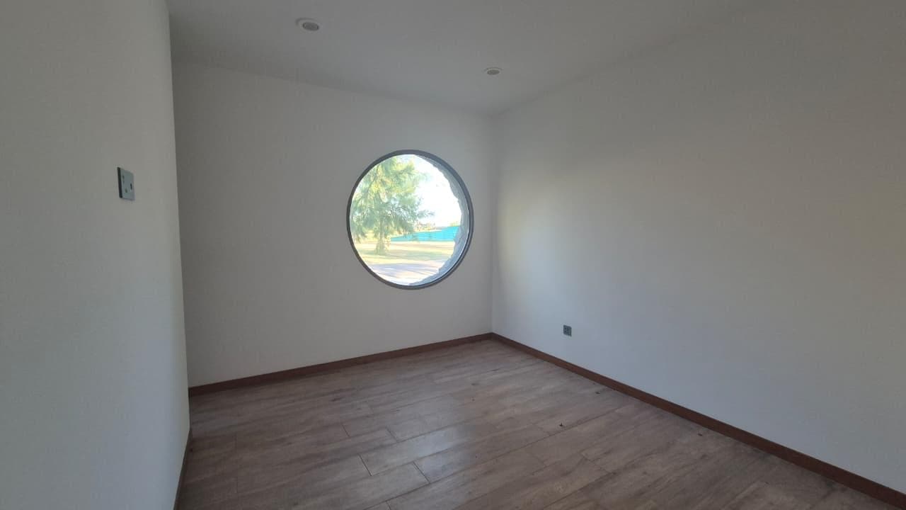 Designer Home in El Naudir