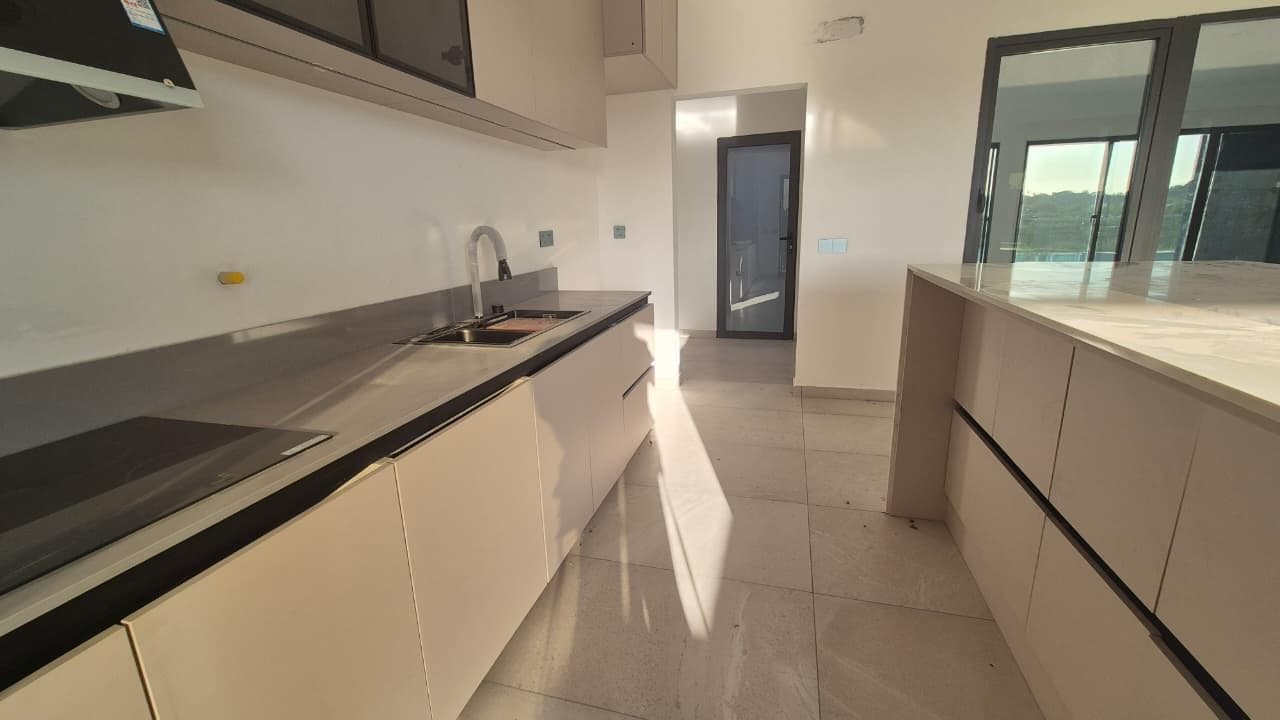 Designer Home in El Naudir