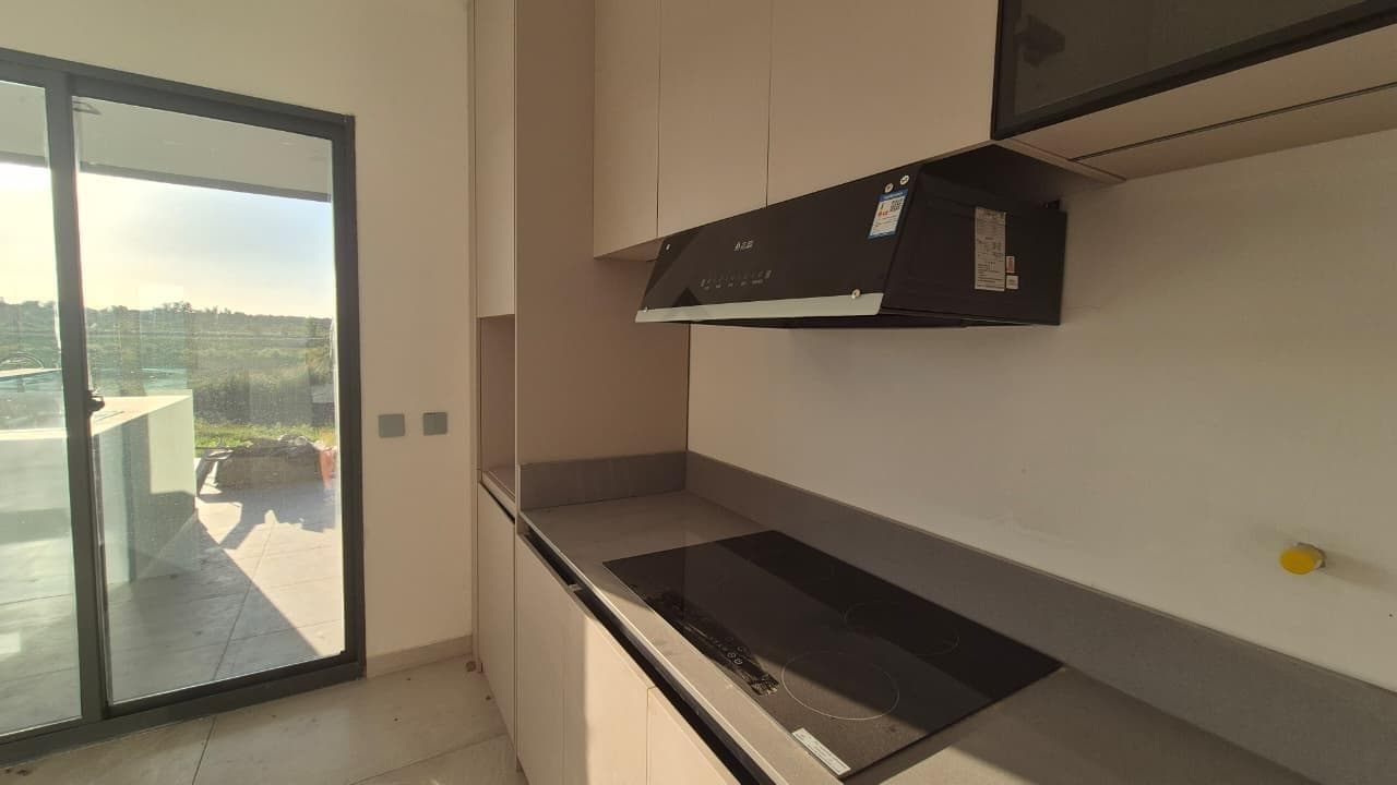 Designer Home in El Naudir