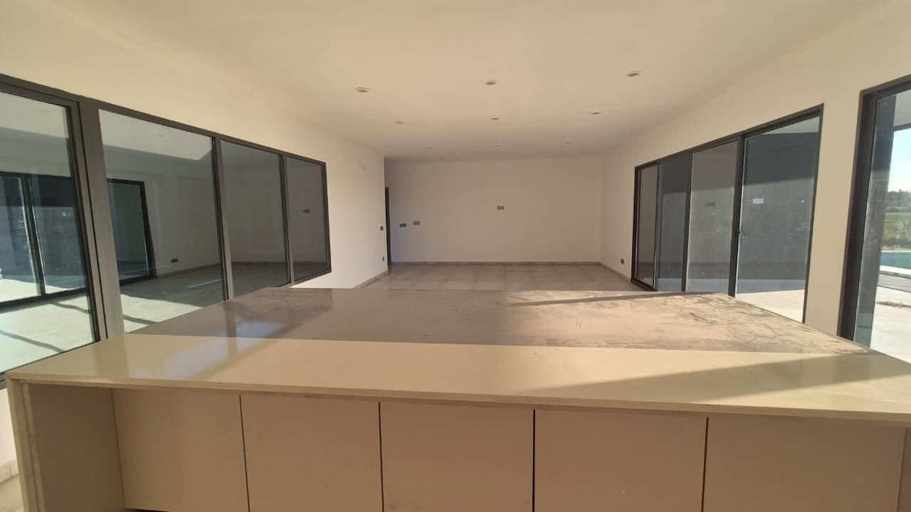 Designer Home in El Naudir