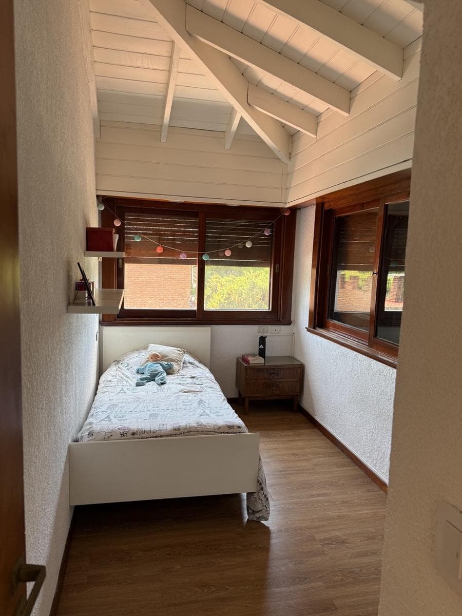 4-room house in the Los Horneros Condominium Complex