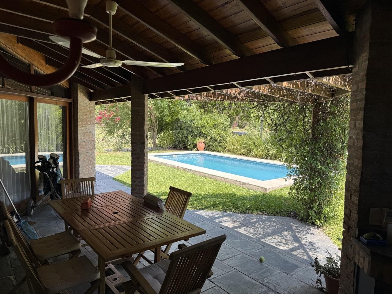 4-room house in the Los Horneros Condominium Complex