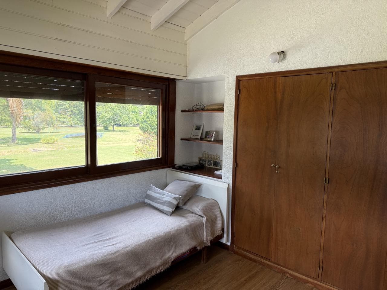 4-room house in the Los Horneros Condominium Complex