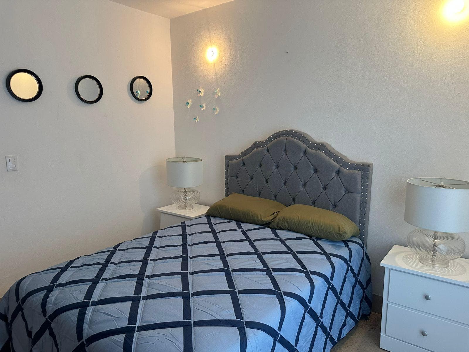 Casa Amueblada con 3 Recámaras en Mayorazgo de Cortes