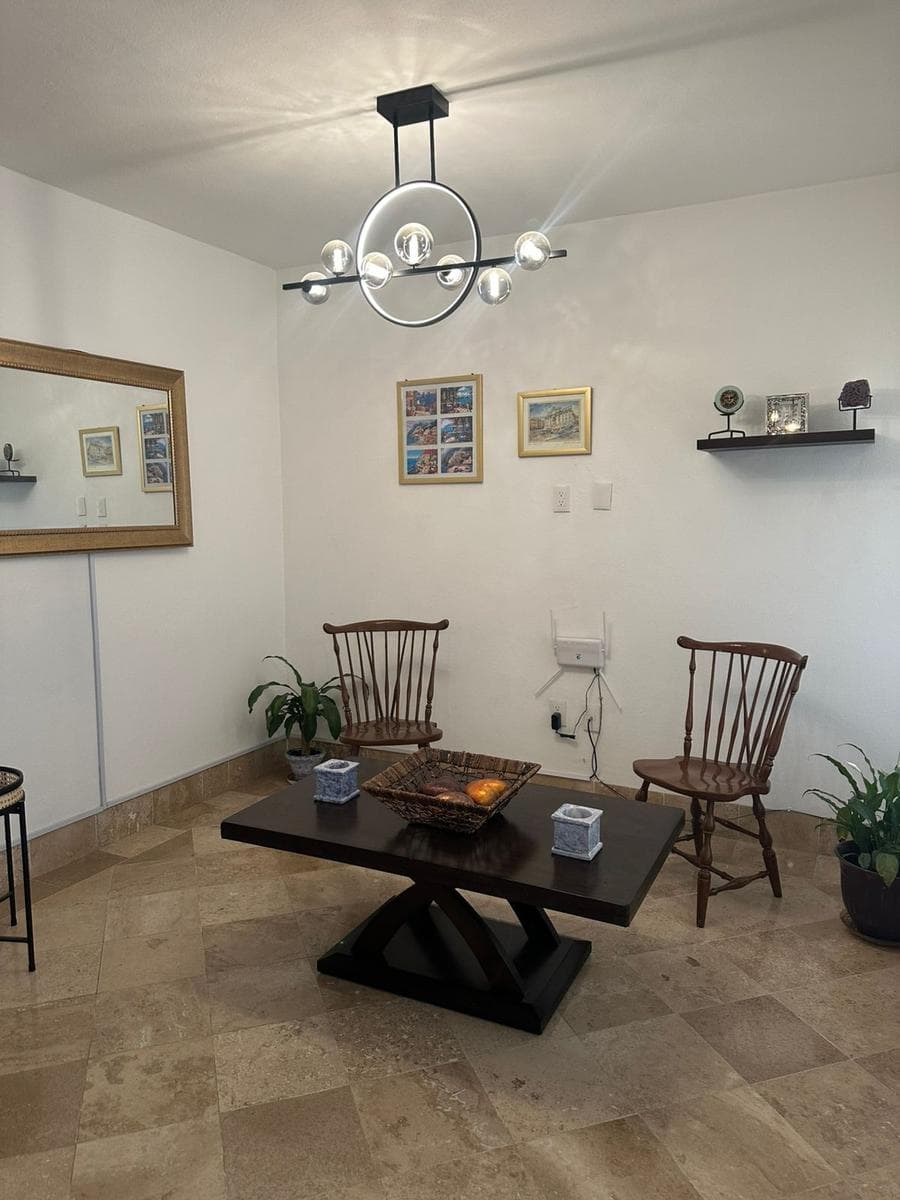 Casa Amueblada con 3 Recámaras en Mayorazgo de Cortes