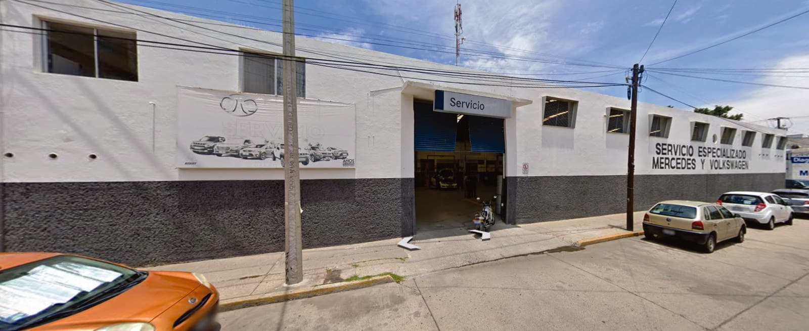 ANTIGUA AGENCIA DE AUTOS CON TALLER MECANICO JUNTO AL PARQUE HIDALGO