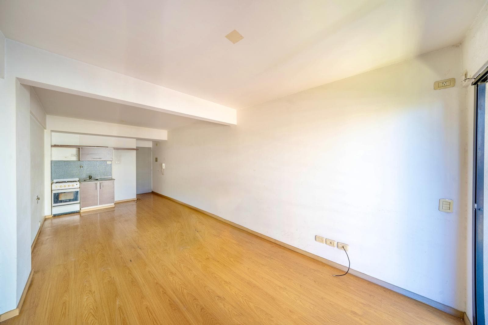 Studio apartment with a balcony and amenities for sale in Villa Crespo