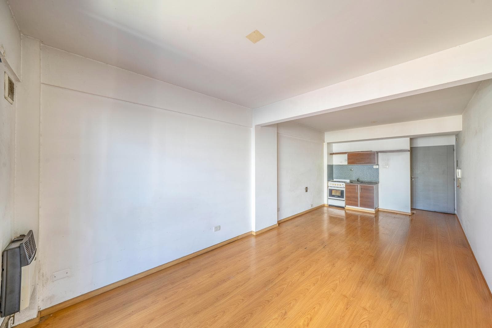 Studio apartment with a balcony and amenities for sale in Villa Crespo