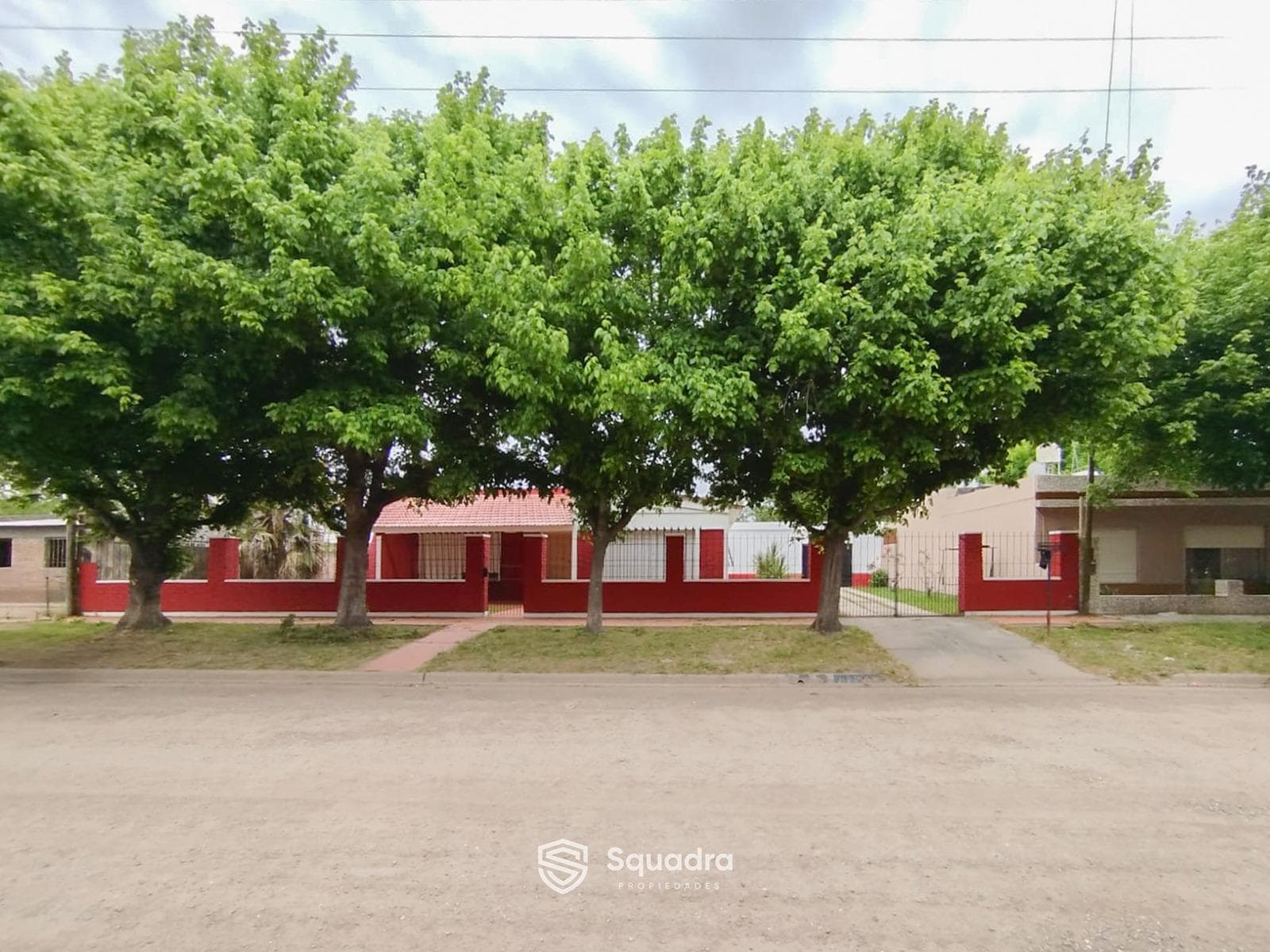 FOR SALE | TRADE - 3-bedroom house with garage and patio. Monje, San Jerónimo, Santa Fe.